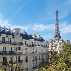 Eiffel Kensington ** París
