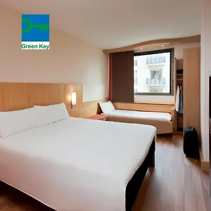 Ibis 2*, Lleida España