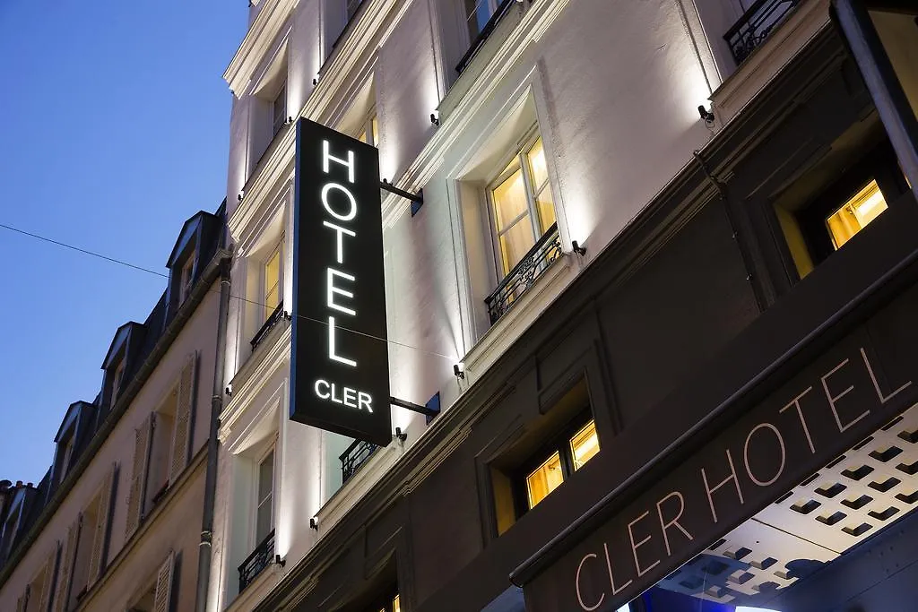 פריז Cler Hotel